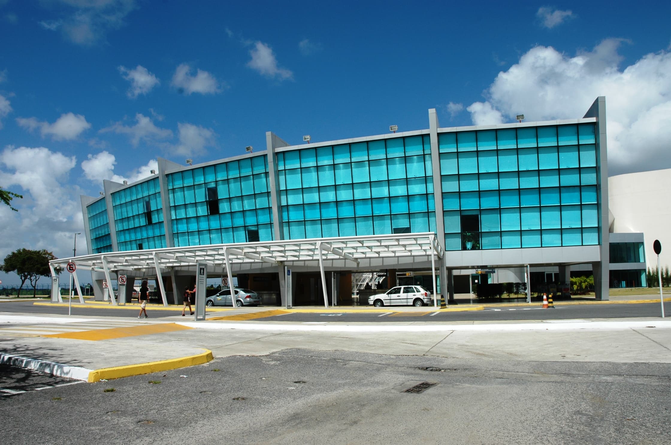 Cresce movimento de passageiros no Aeroporto de João Pessoa